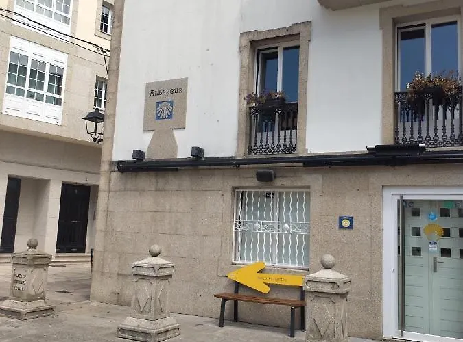 A Parada Do Camino Y Privadas Hostel